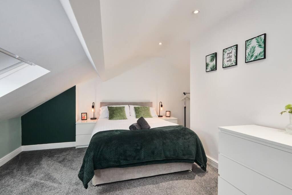 Ferienwohnung Haw Hill House - Modern 4 Bed Normanton  Exterior foto
